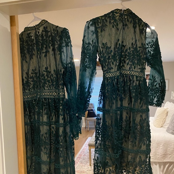 Ivy City Co matching mommy and me dresses - Picture 2 of 4